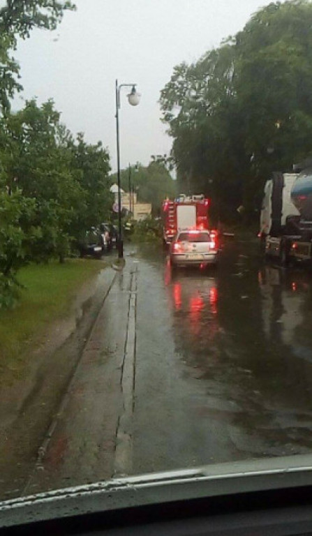 WIDEO: Nawałnica przeszła przez Końskie. Straty są ogromne
