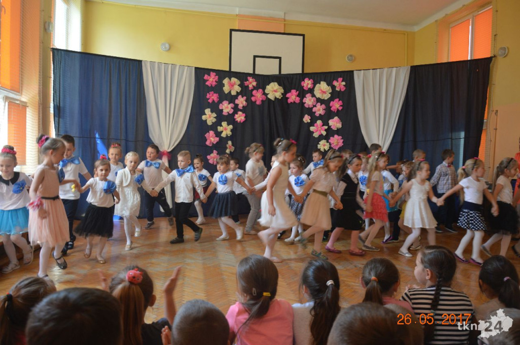 Dzień Mamy i Taty w Małym Przedszkolu w Dziebałtowie [zdjęcia]