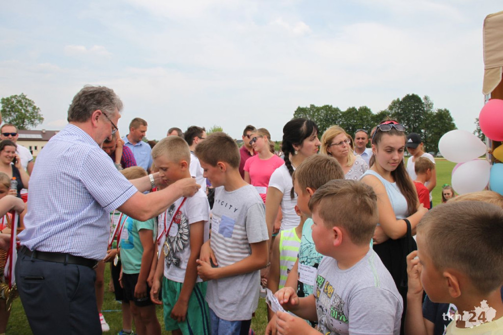Dużo atrakcji i sportowa rywalizacja podczas Dnia Dziecka w Radoszycach [zdjęcia]