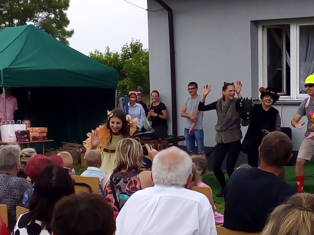 Młodsi i starsi bawili się na pikniku w Pilczycy [wideo, zdjęcia]
