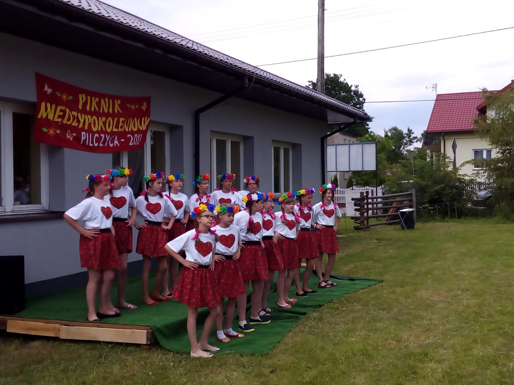 Młodsi i starsi bawili się na pikniku w Pilczycy [wideo, zdjęcia]