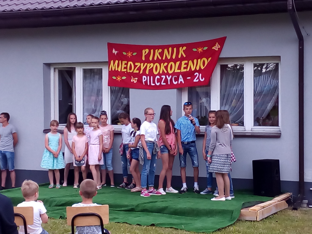 Młodsi i starsi bawili się na pikniku w Pilczycy [wideo, zdjęcia]