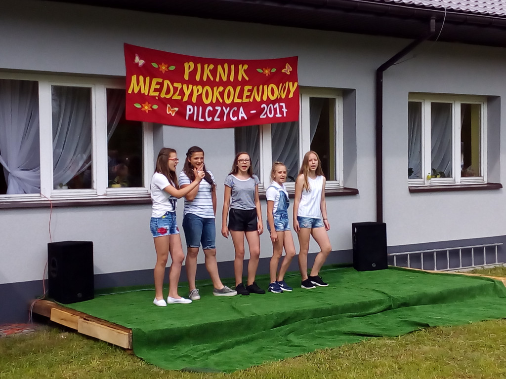 Młodsi i starsi bawili się na pikniku w Pilczycy [wideo, zdjęcia]