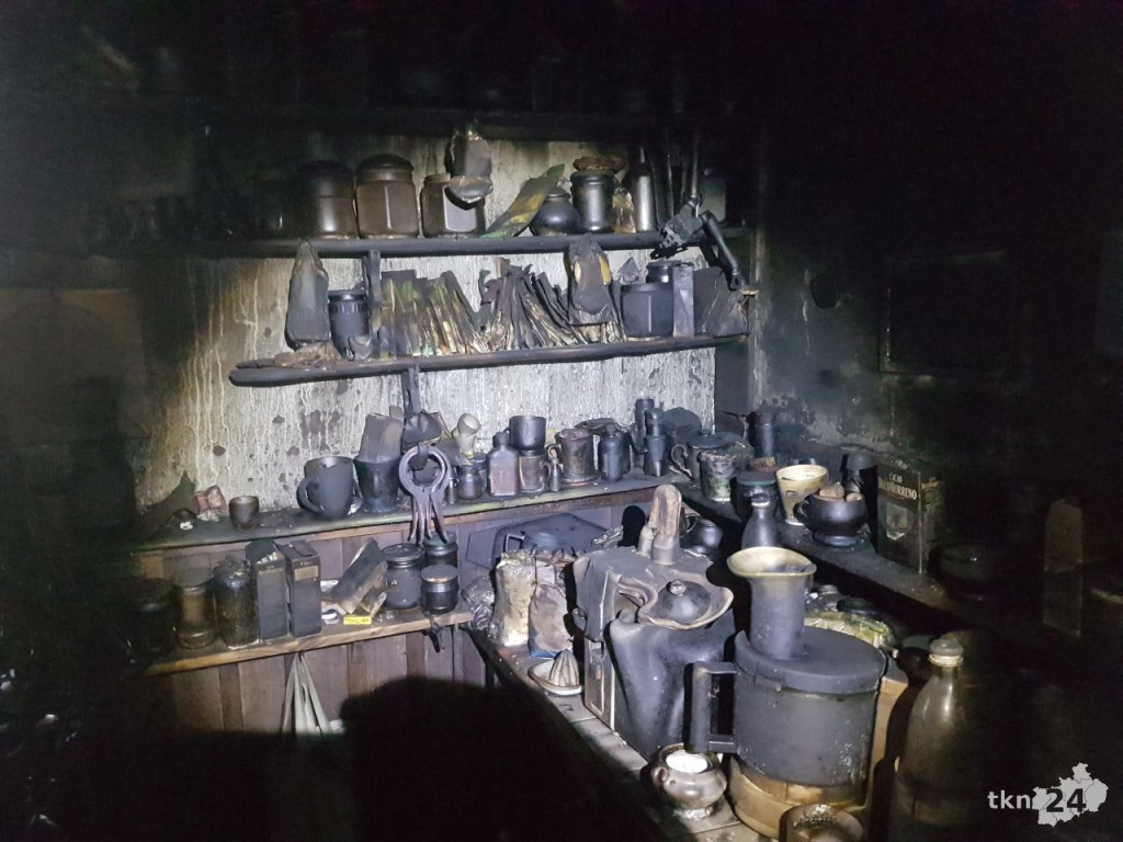 Pożar domu w Janowie w gminie Stąporków [zdjęcia]
