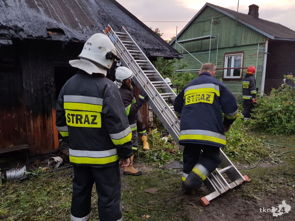 Pożar domu w Janowie w gminie Stąporków [zdjęcia]