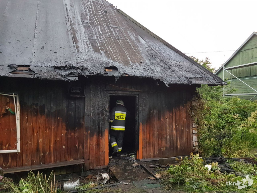Pożar domu w Janowie w gminie Stąporków [zdjęcia]