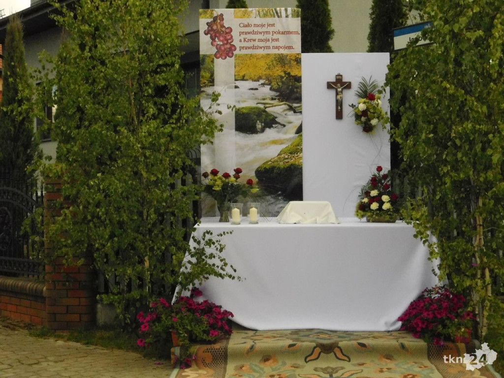 Uroczystość Bożego Ciała 2017 w Końskich [wideo, zdjęcia]