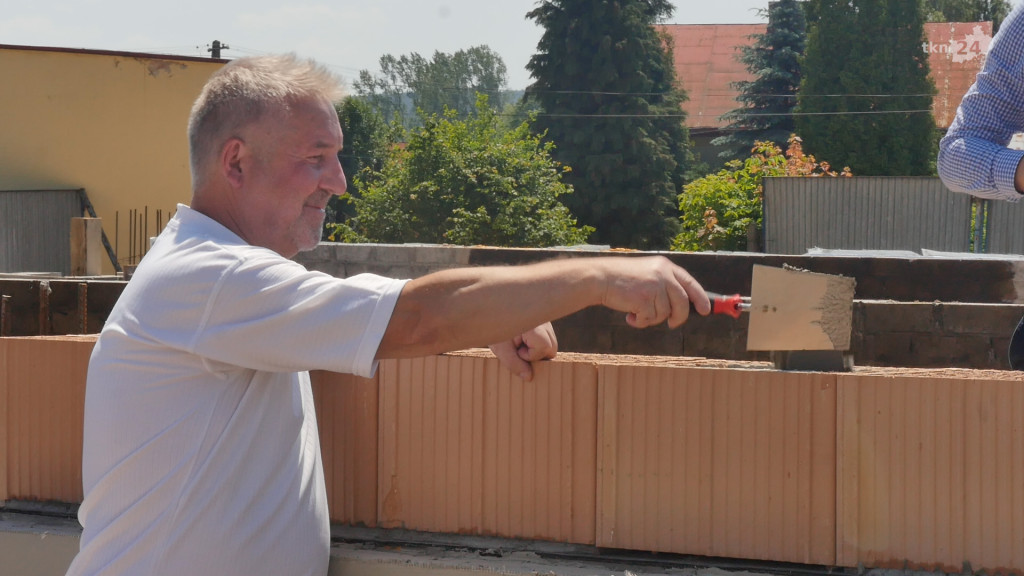 Marszałek Jarubas wmurował akt erekcyjny w Radoszycach [wideo, zdjęcia]