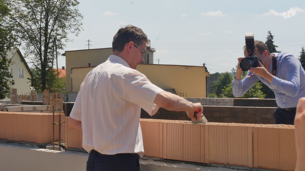 Marszałek Jarubas wmurował akt erekcyjny w Radoszycach [wideo, zdjęcia]