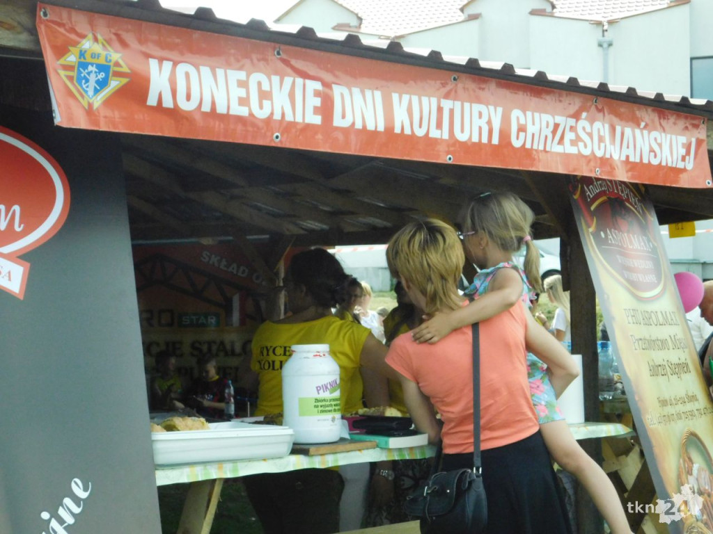 Mnóstwo osób uczestniczy w pikniku Dni Kultury Chrześcijańskiej [galeria zdjęć]