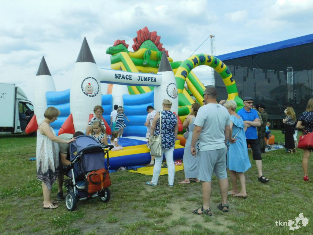Mnóstwo osób uczestniczy w pikniku Dni Kultury Chrześcijańskiej [galeria zdjęć]