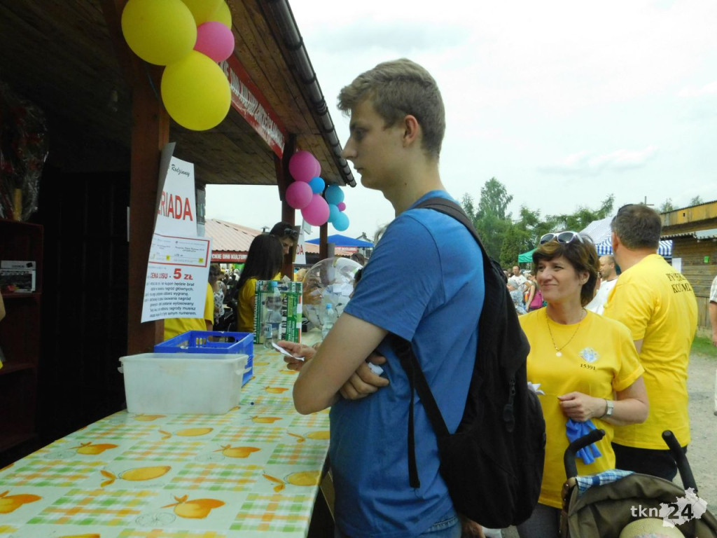 Mnóstwo osób uczestniczy w pikniku Dni Kultury Chrześcijańskiej [galeria zdjęć]