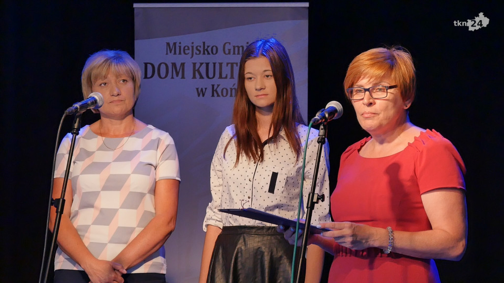 Relacja wideo: Stypendia dla najlepszych uczniów powiatu [wideo, zdjęcia]