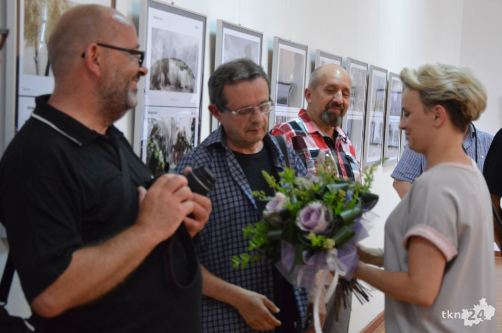 Fotografia Ojczysta w koneckim Domu Kultury [wideo, zdjęcia]