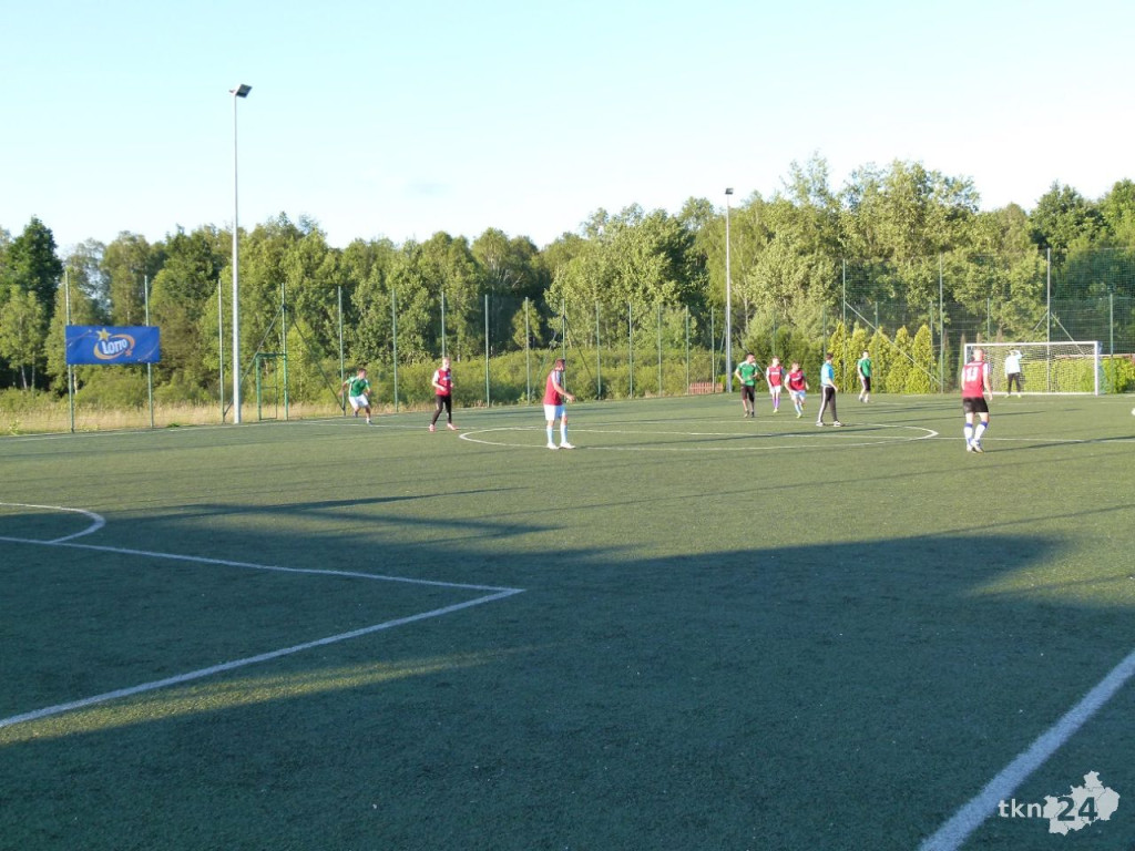 Ruszyła piłkarska liga na Orliku w Smykowie [zdjęcia]