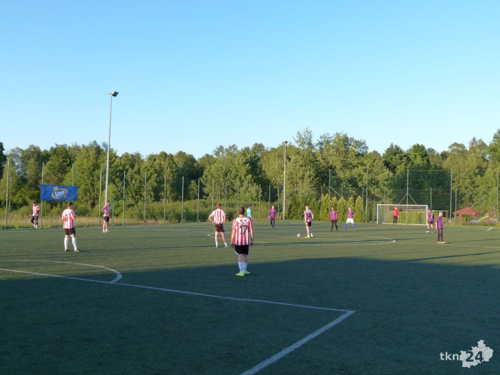 Ruszyła piłkarska liga na Orliku w Smykowie [zdjęcia]