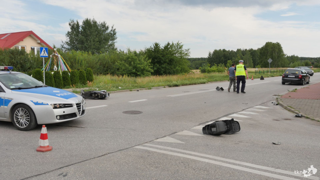 Końskie: Motorowerzysta został ranny po zderzeniu z Audi! [zdjęcia]