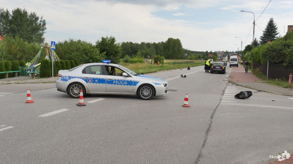 Końskie: Motorowerzysta został ranny po zderzeniu z Audi! [zdjęcia]