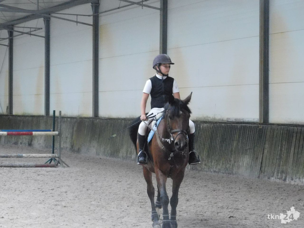 Piękne konie i sportowe emocje w Stajni u Ciepłego [wideo, zdjęcia]