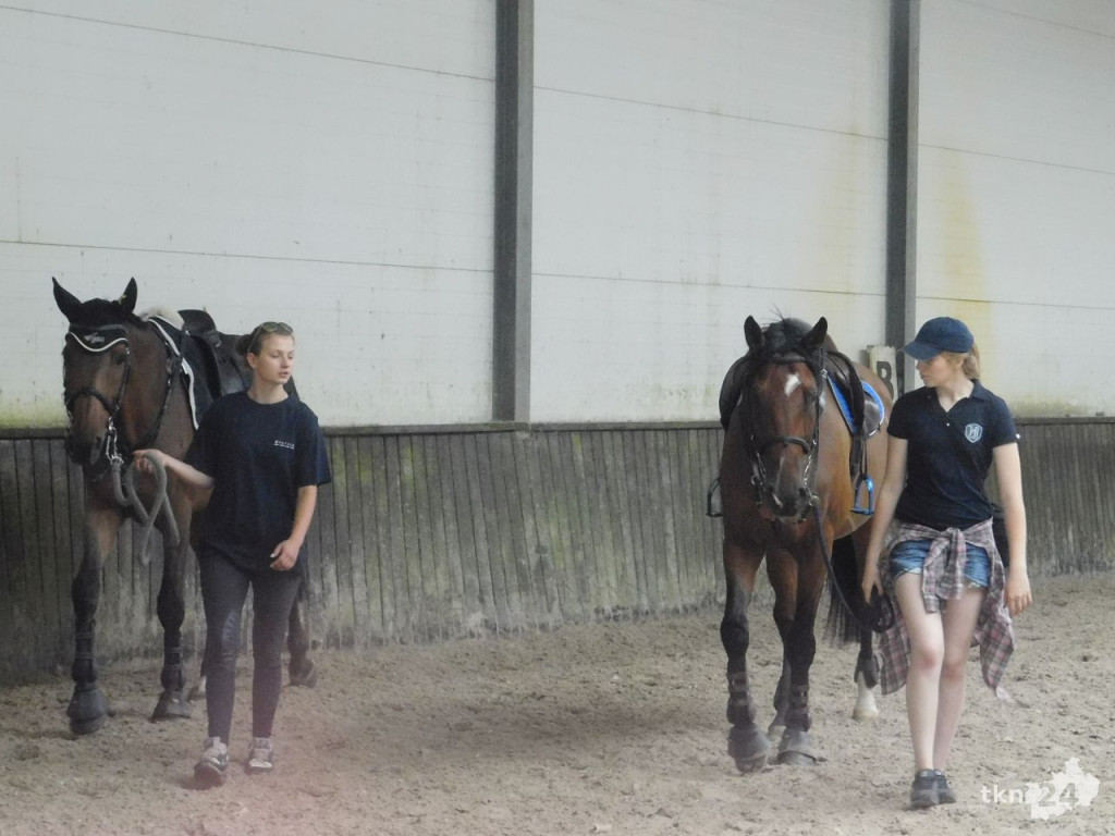 Piękne konie i sportowe emocje w Stajni u Ciepłego [wideo, zdjęcia]