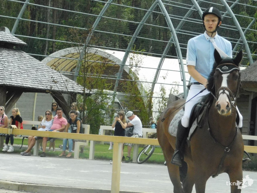 Piękne konie i sportowe emocje w Stajni u Ciepłego [wideo, zdjęcia]