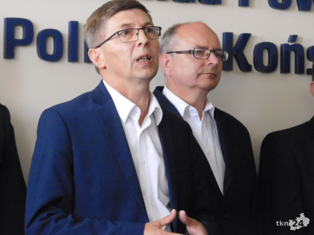 Koneccy policjanci świętowali wspólnie z Komendantem Wojewódzkim [wideo, zdjęcia]