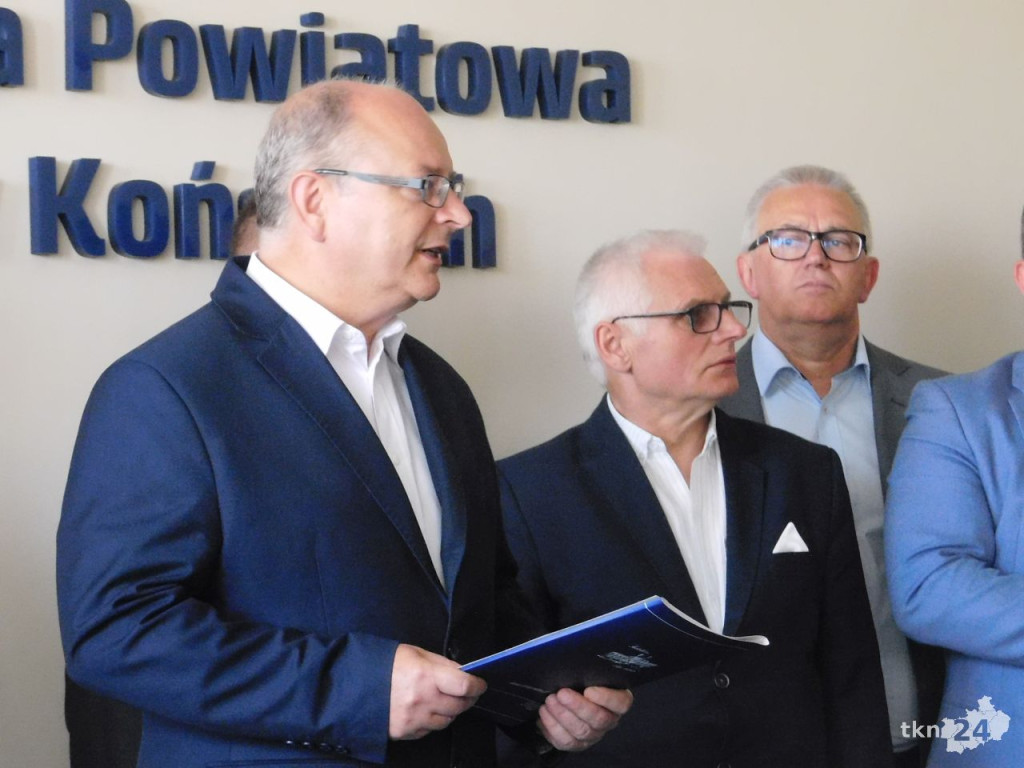 Koneccy policjanci świętowali wspólnie z Komendantem Wojewódzkim [wideo, zdjęcia]