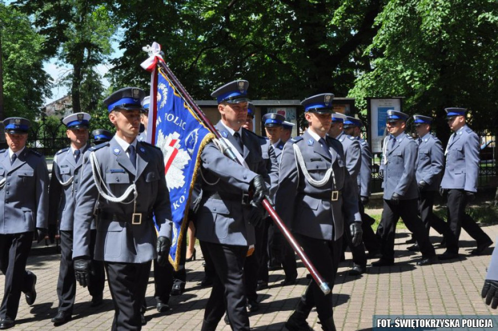 Koneccy policjanci świętowali wspólnie z Komendantem Wojewódzkim [wideo, zdjęcia]