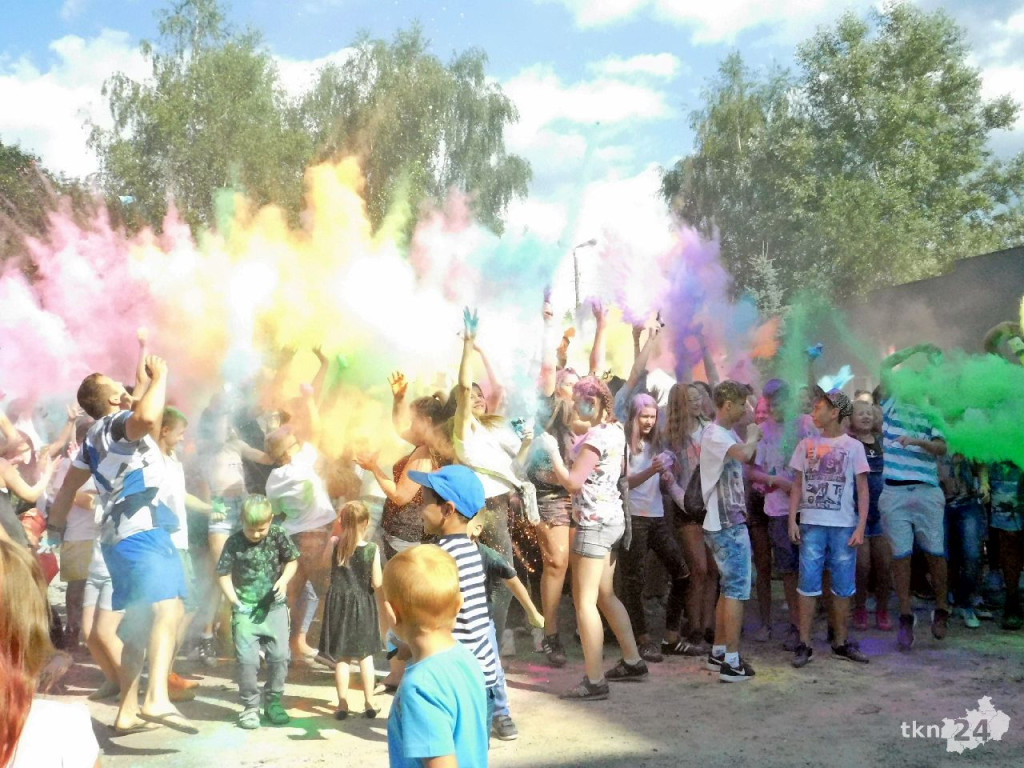 Eksplozja Kolorów była hitem Kuźnic Koneckich 2017 [wideo, zdjęcia]