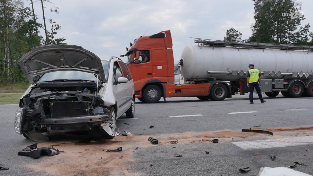 Wypadek z udziałem Porsche na krzyżówkach radoszyckich! Jedna osoba ranna [wideo, zdjęcia]