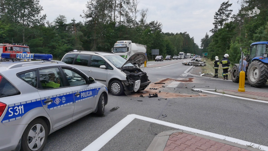 Wypadek z udziałem Porsche na krzyżówkach radoszyckich! Jedna osoba ranna [wideo, zdjęcia]