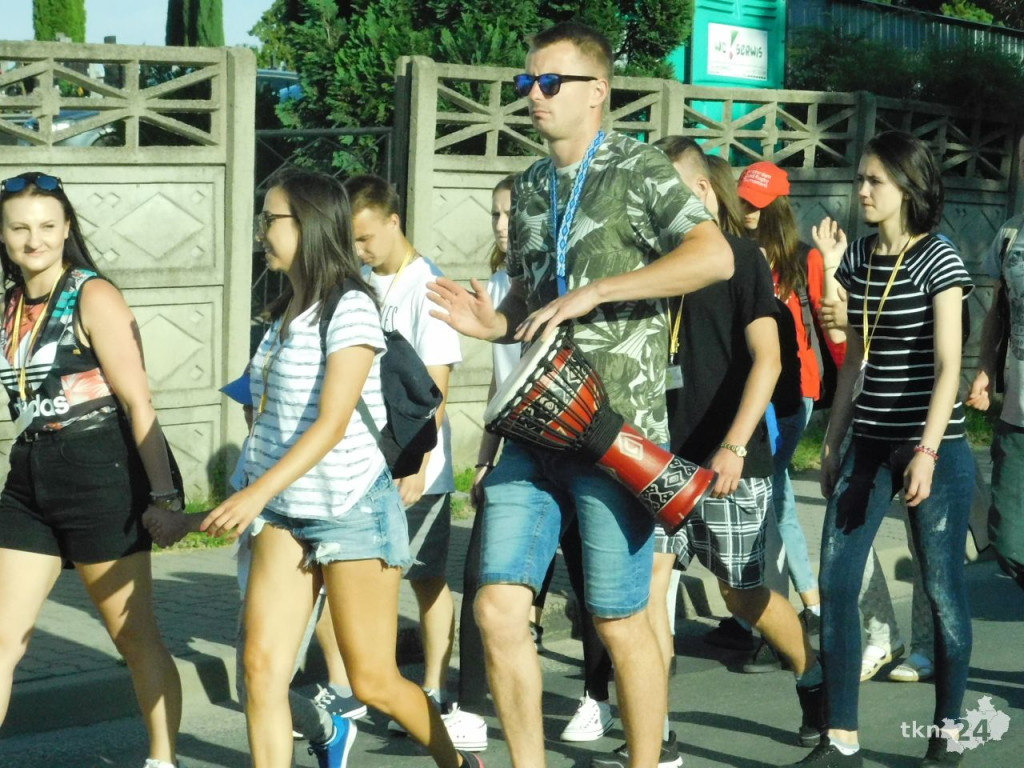 Pielgrzymi ze Skarżyska wkroczyli do Końskich [wideo, zdjęcia]