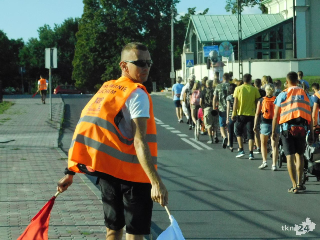 Pielgrzymi ze Skarżyska wkroczyli do Końskich [wideo, zdjęcia]