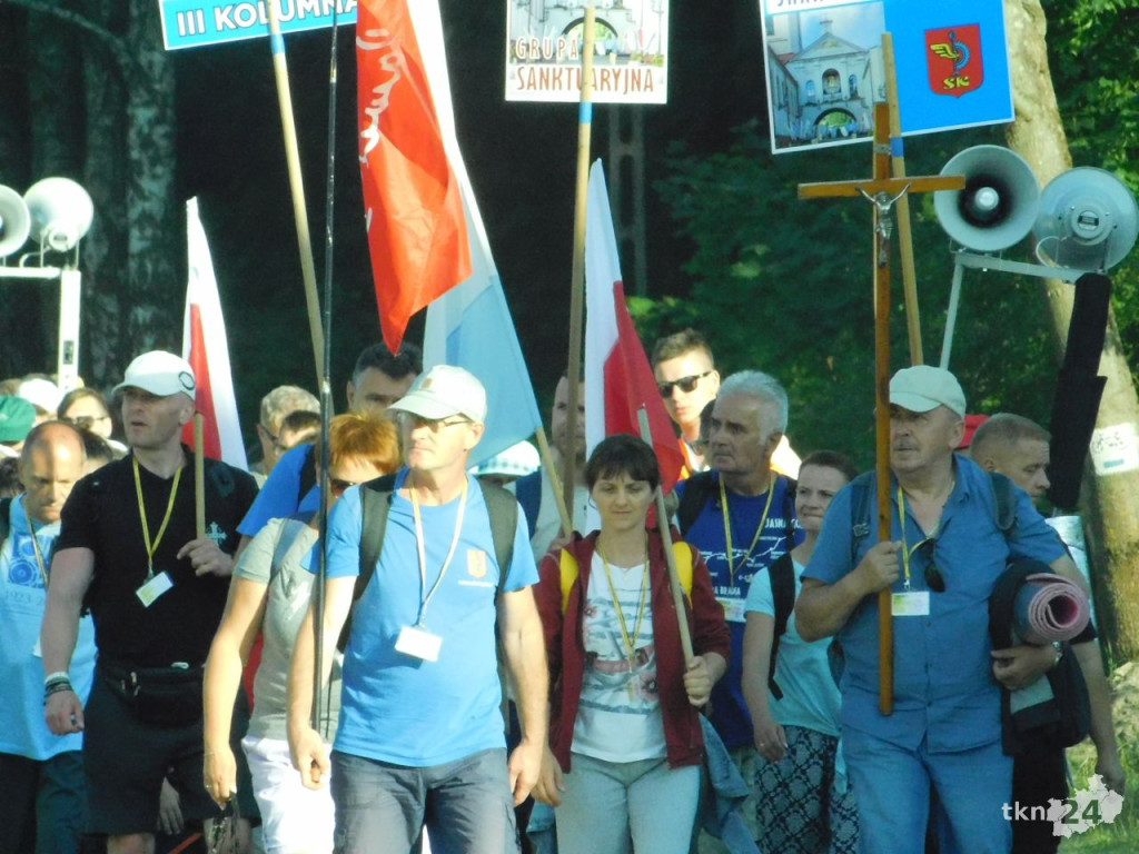 Pielgrzymi ze Skarżyska wkroczyli do Końskich [wideo, zdjęcia]