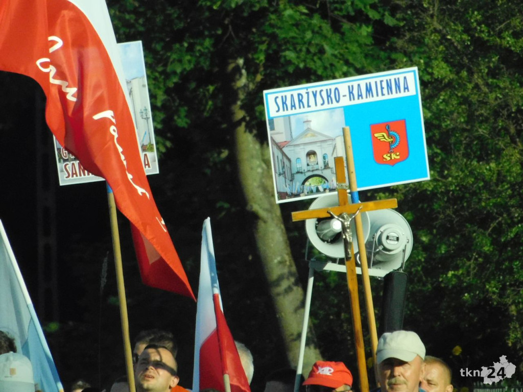 Pielgrzymi ze Skarżyska wkroczyli do Końskich [wideo, zdjęcia]