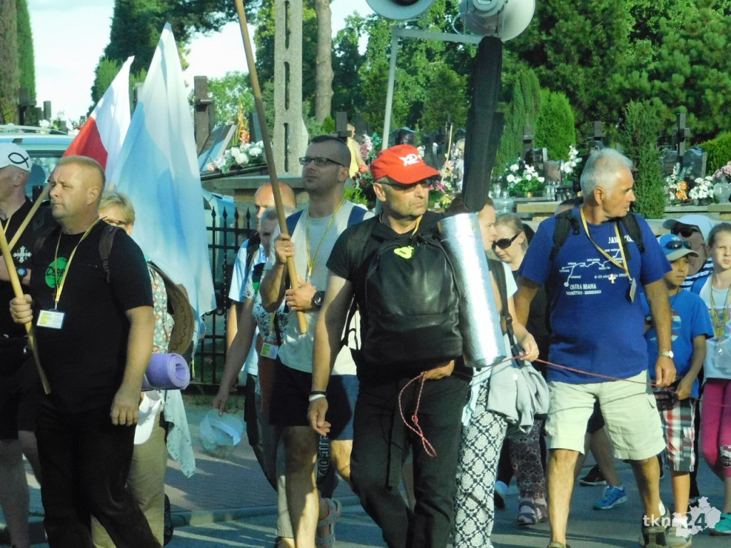 Pielgrzymi ze Skarżyska wkroczyli do Końskich [wideo, zdjęcia]