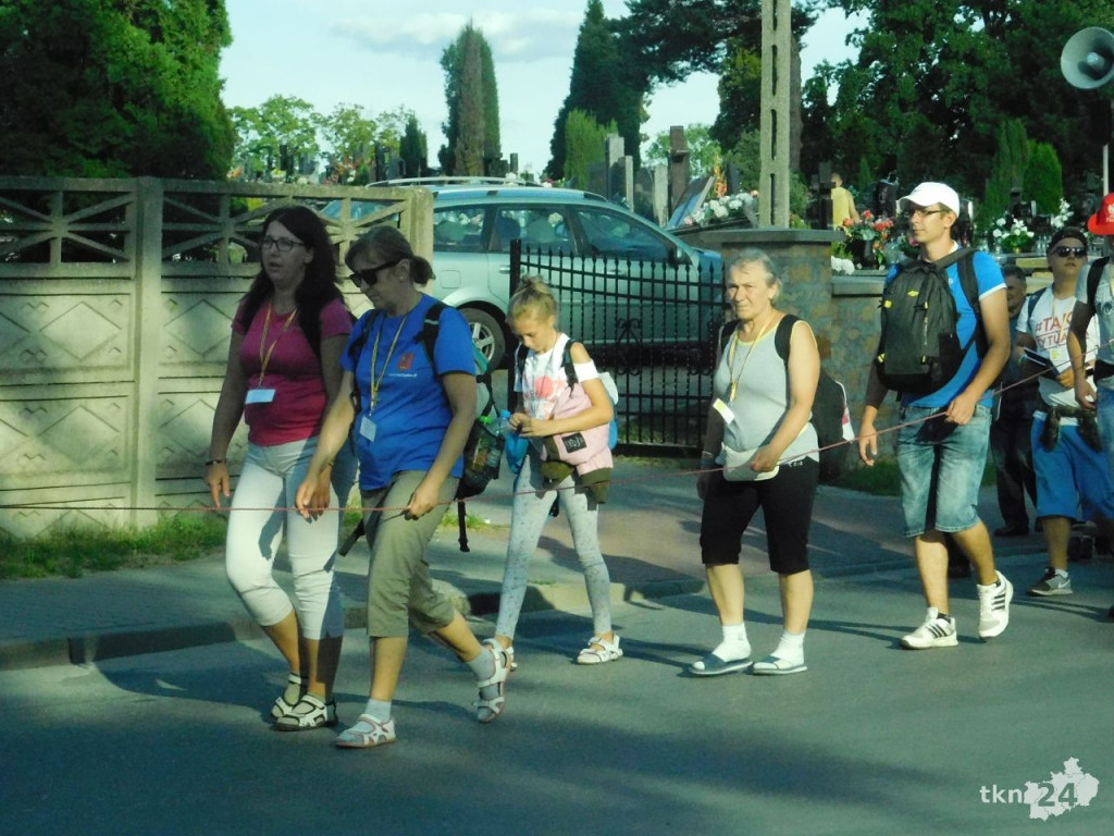 Pielgrzymi ze Skarżyska wkroczyli do Końskich [wideo, zdjęcia]