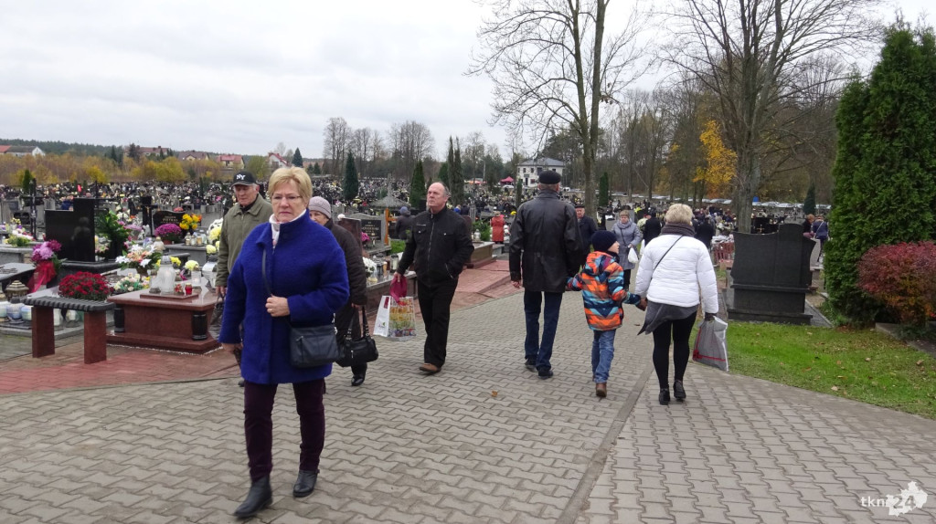 Wszystkich Świętych 2017 w Powiecie Koneckim [wideo, zdjęcia]