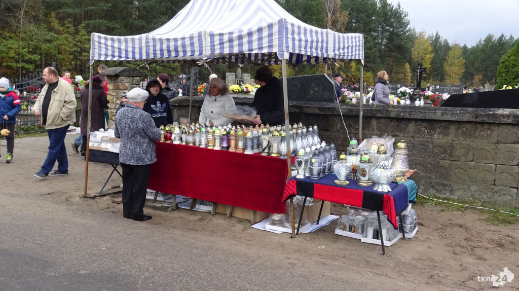 Wszystkich Świętych 2017 w Powiecie Koneckim [wideo, zdjęcia]