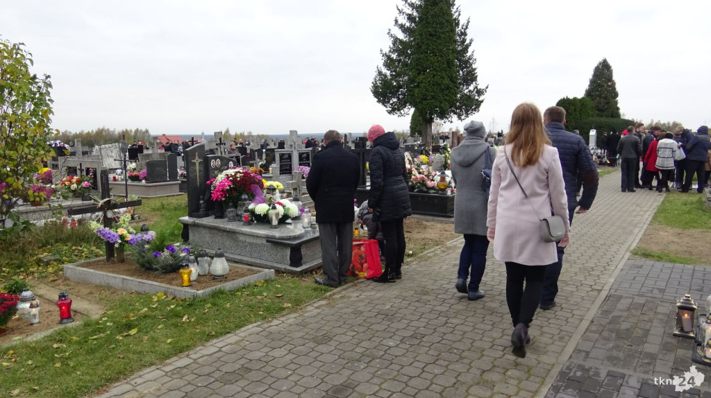 Wszystkich Świętych 2017 w Powiecie Koneckim [wideo, zdjęcia]