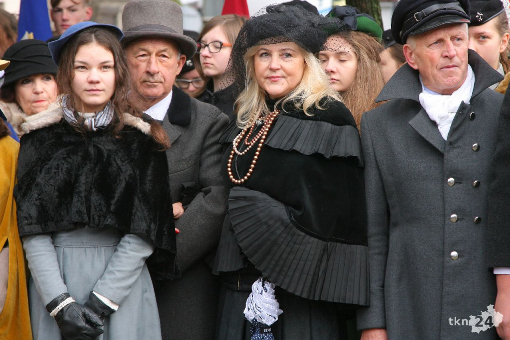 Wideo: Święto Niepodległości w Końskich. Był nawet sam Piłsudski! [zdjęcia, wideo]