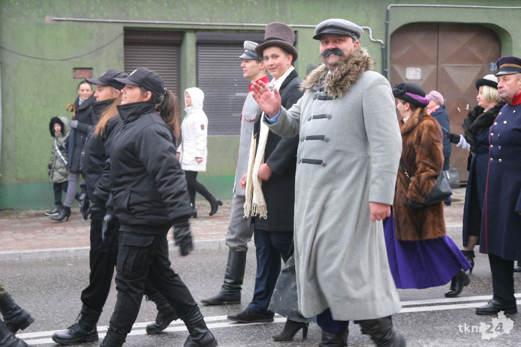 Wideo: Święto Niepodległości w Końskich. Był nawet sam Piłsudski! [zdjęcia, wideo]