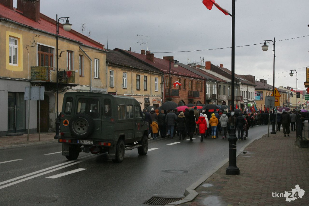 Wideo: Święto Niepodległości w Końskich. Był nawet sam Piłsudski! [zdjęcia, wideo]