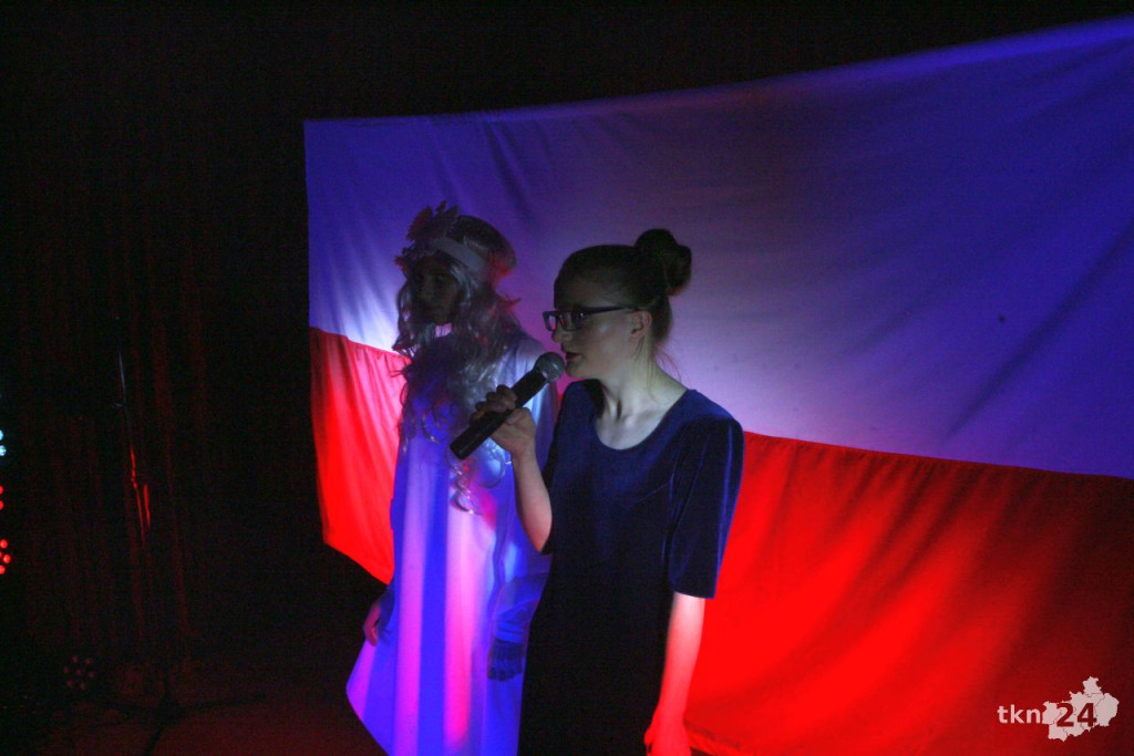 Barycz: Patriotyczne widowisko w Internacie [wideo, zdjęcia]