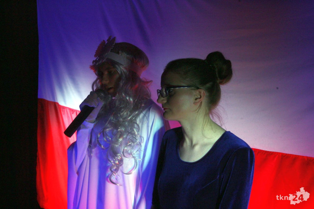 Barycz: Patriotyczne widowisko w Internacie [wideo, zdjęcia]