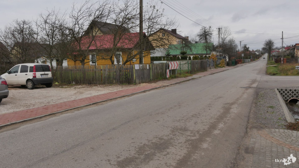 Gmina Końskie realizuje kolejne drogowe zadania [zdjęcia]