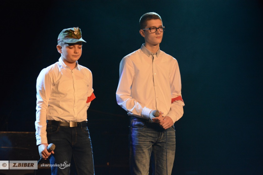 Uczniowie z Nieświnia z sukcesem w Przeglądzie Pieśni Patriotycznej [zdjęcia]