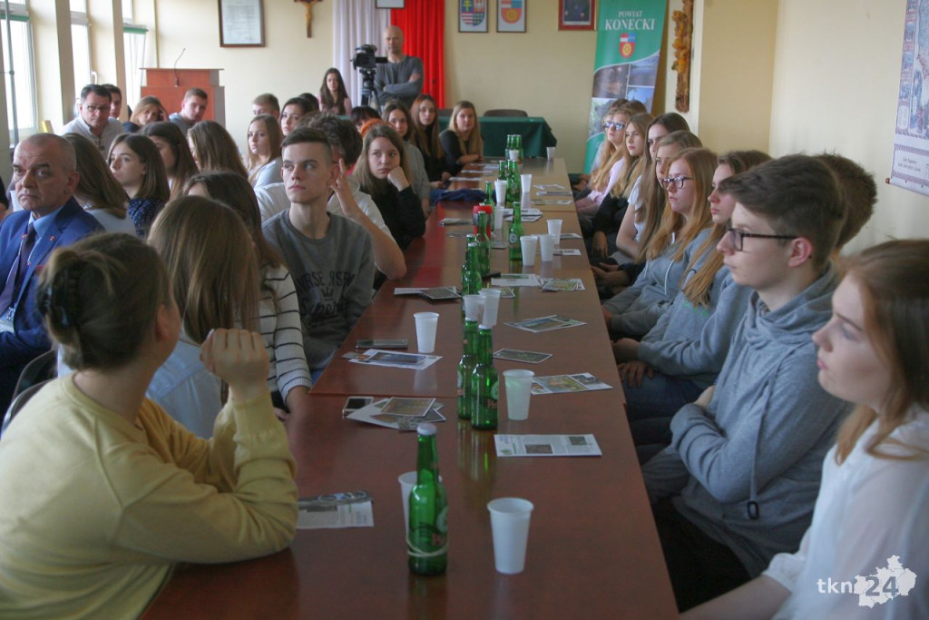 Uczniowie naszych liceów uczyli się o Samorządzie [wideo, zdjęcia]