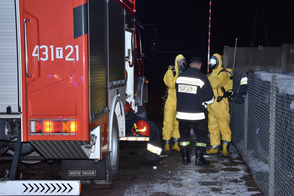 Duże zatrucie czadem w Fałkowie. Przyczyny są ustalane [zdjęcia]