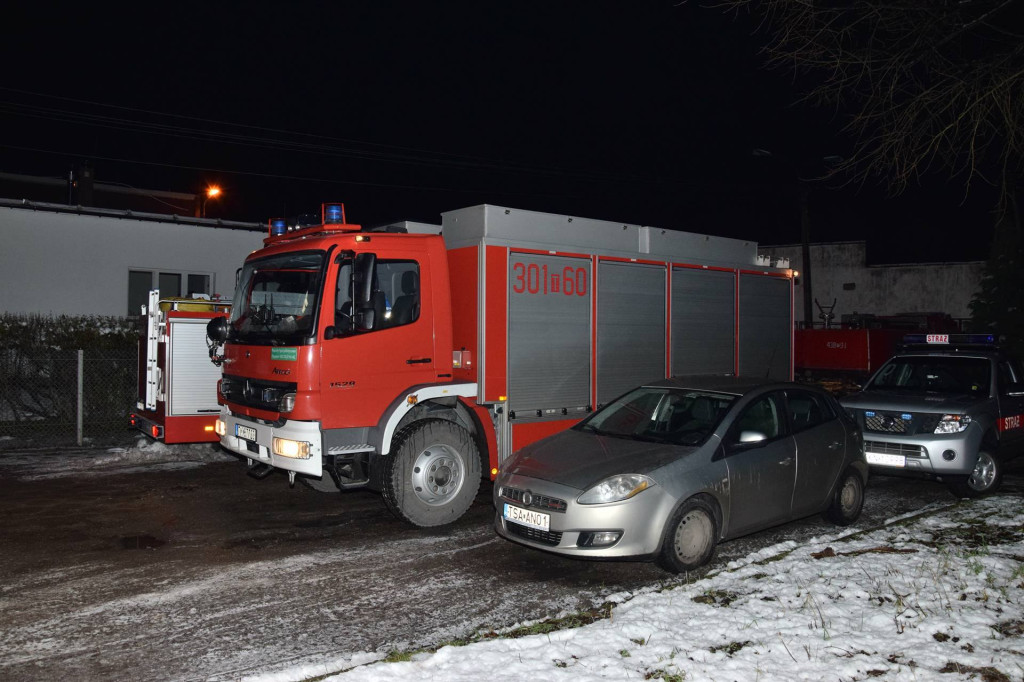 Duże zatrucie czadem w Fałkowie. Przyczyny są ustalane [zdjęcia]
